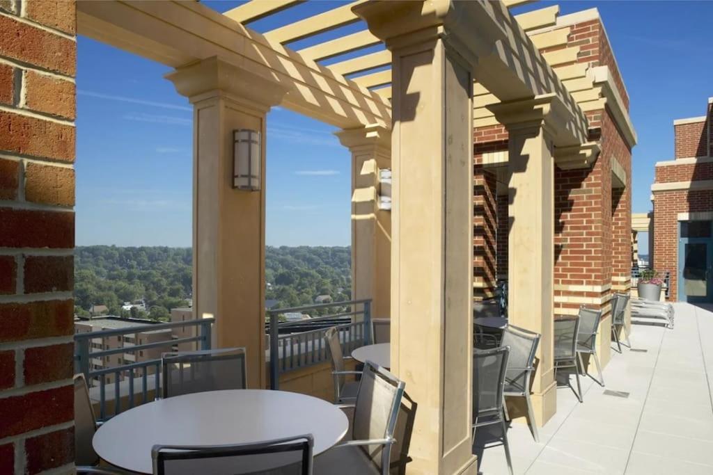 Condo With Gym And Pool In Pentagon City 8Min To Dca Арлингтон Экстерьер фото